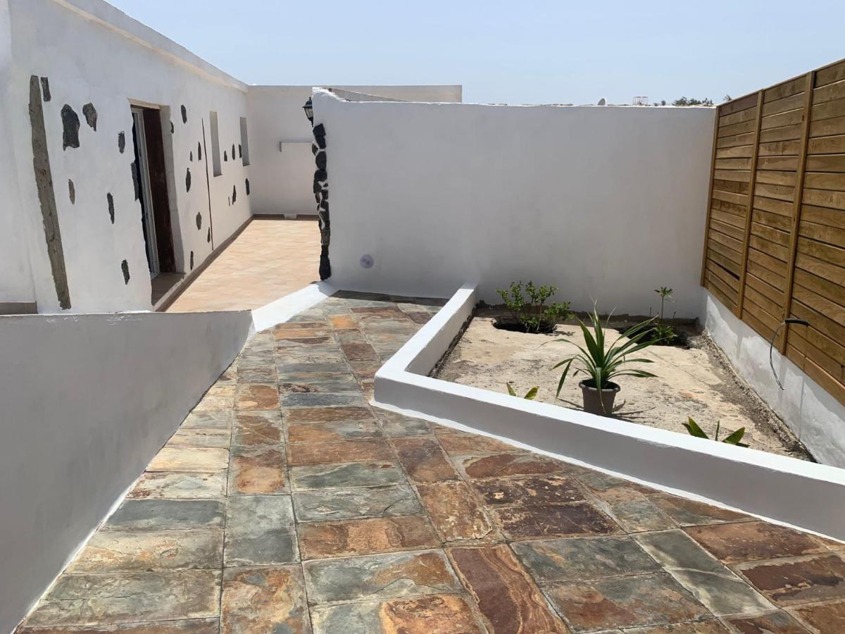 Apartment In Famara Beach Teguise  Ngoại thất bức ảnh