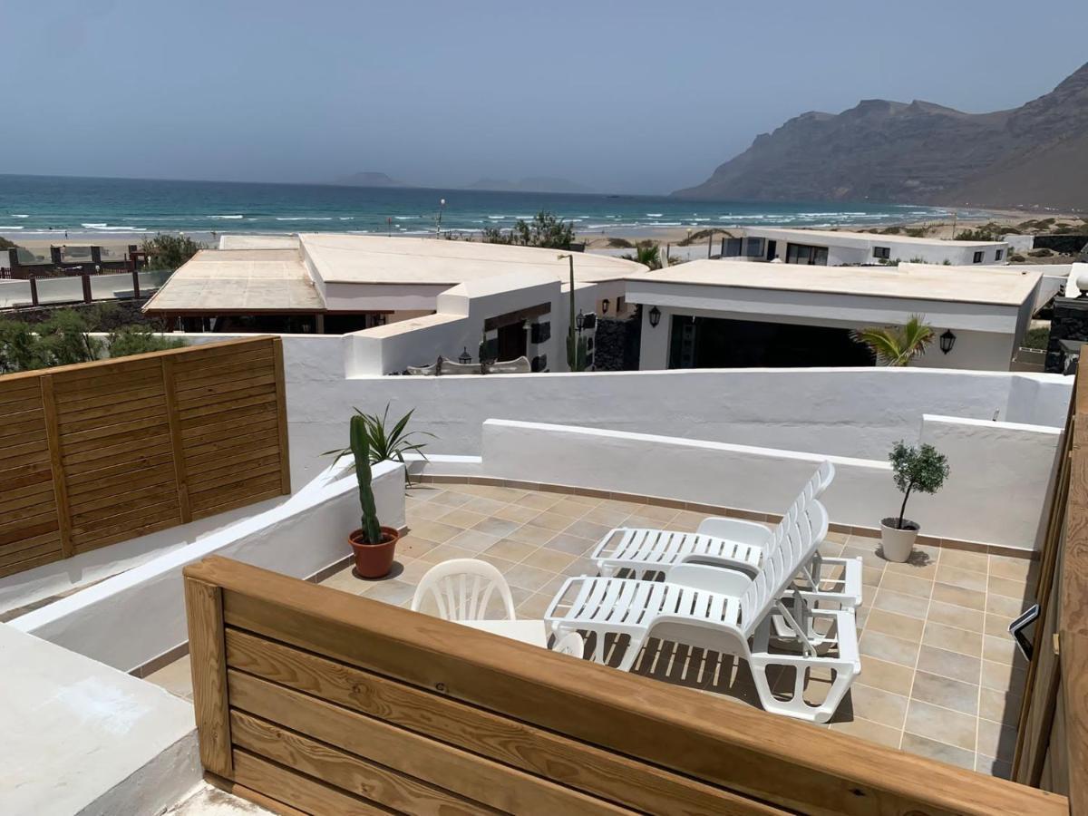 Apartment In Famara Beach Teguise  Ngoại thất bức ảnh